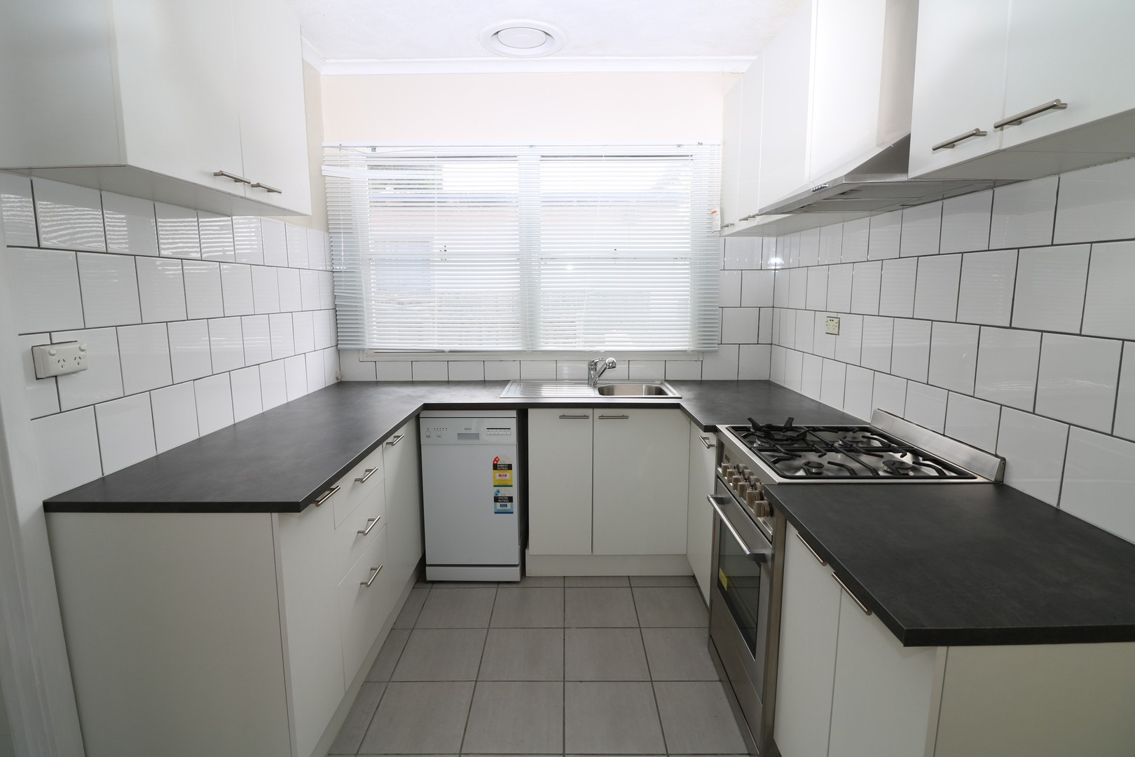 12 Granault Parade, Corio, VIC 3214, Corio - Thumbnail 3
