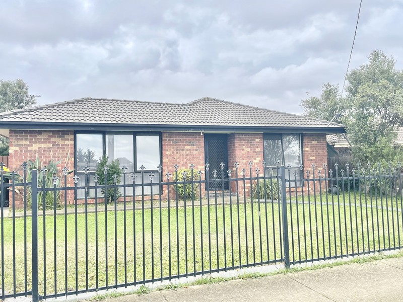 12 Gunnawarra Road, Kurunjang, VIC 3337 - Image - 27/03/2026