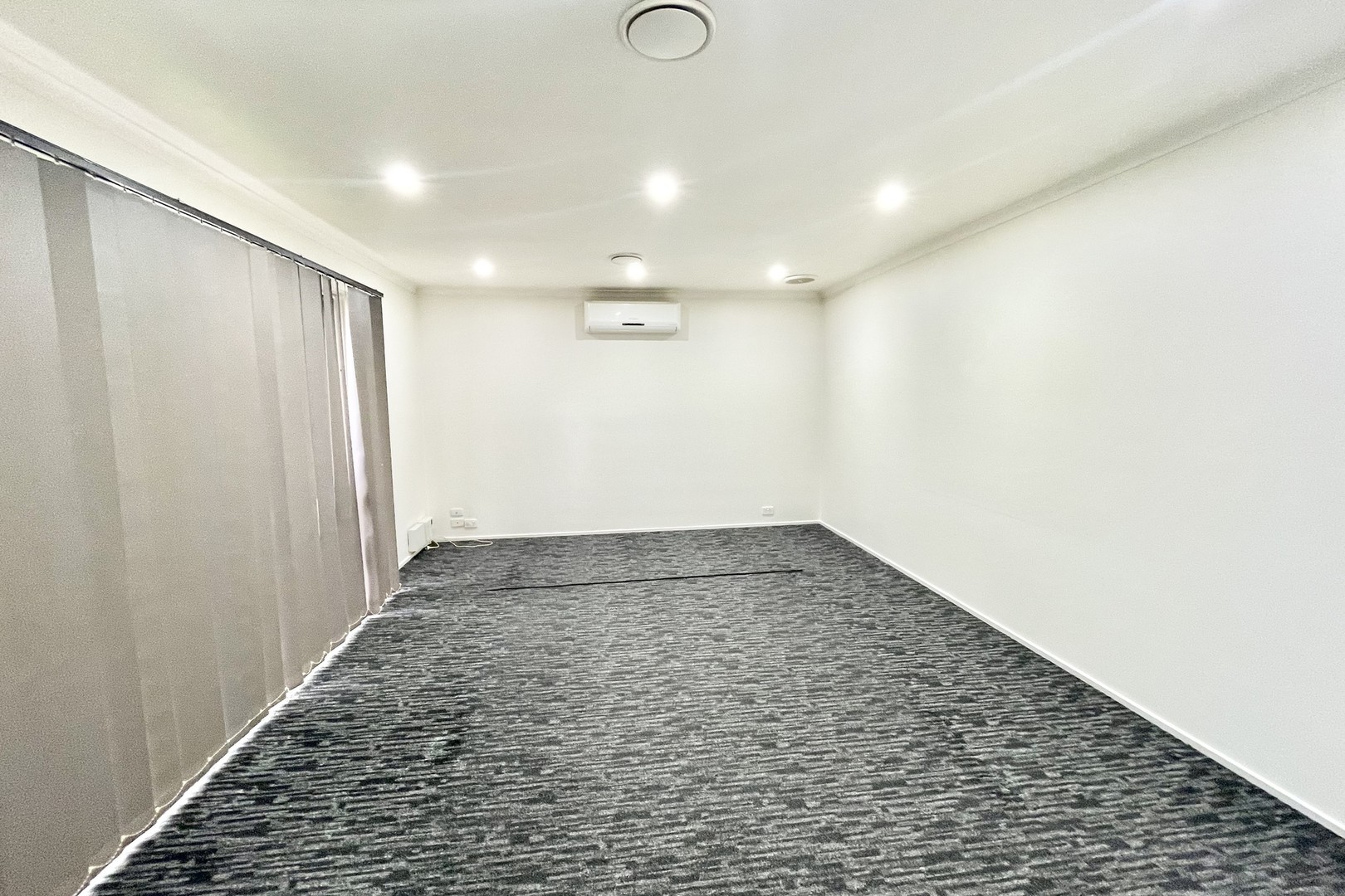 12 Gunnawarra Road, Kurunjang, VIC 3337 - Thumbnail 2 - 27/03/2026