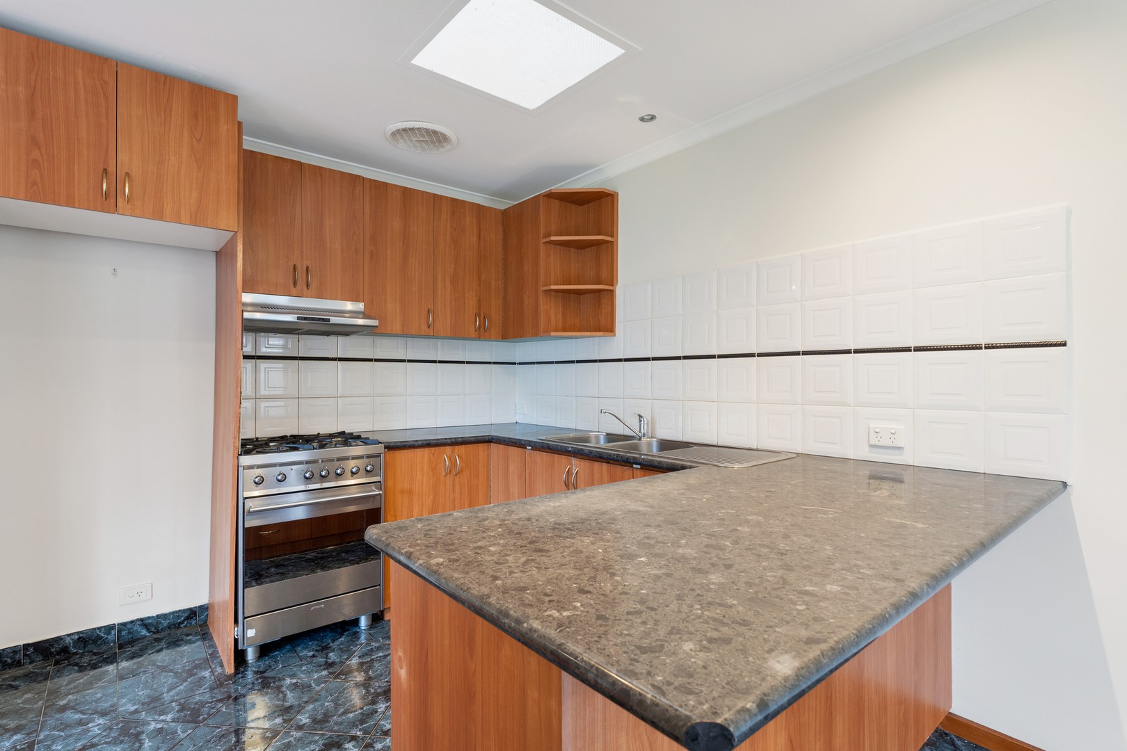 12 Haite Place, Roxburgh Park, VIC 3064 - Thumbnail 2 - 27/08/2026