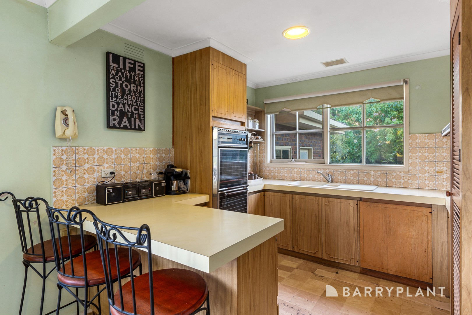 12 Hassett Court, Wantirna South, VIC 3152, Wantirna South - Thumbnail 3