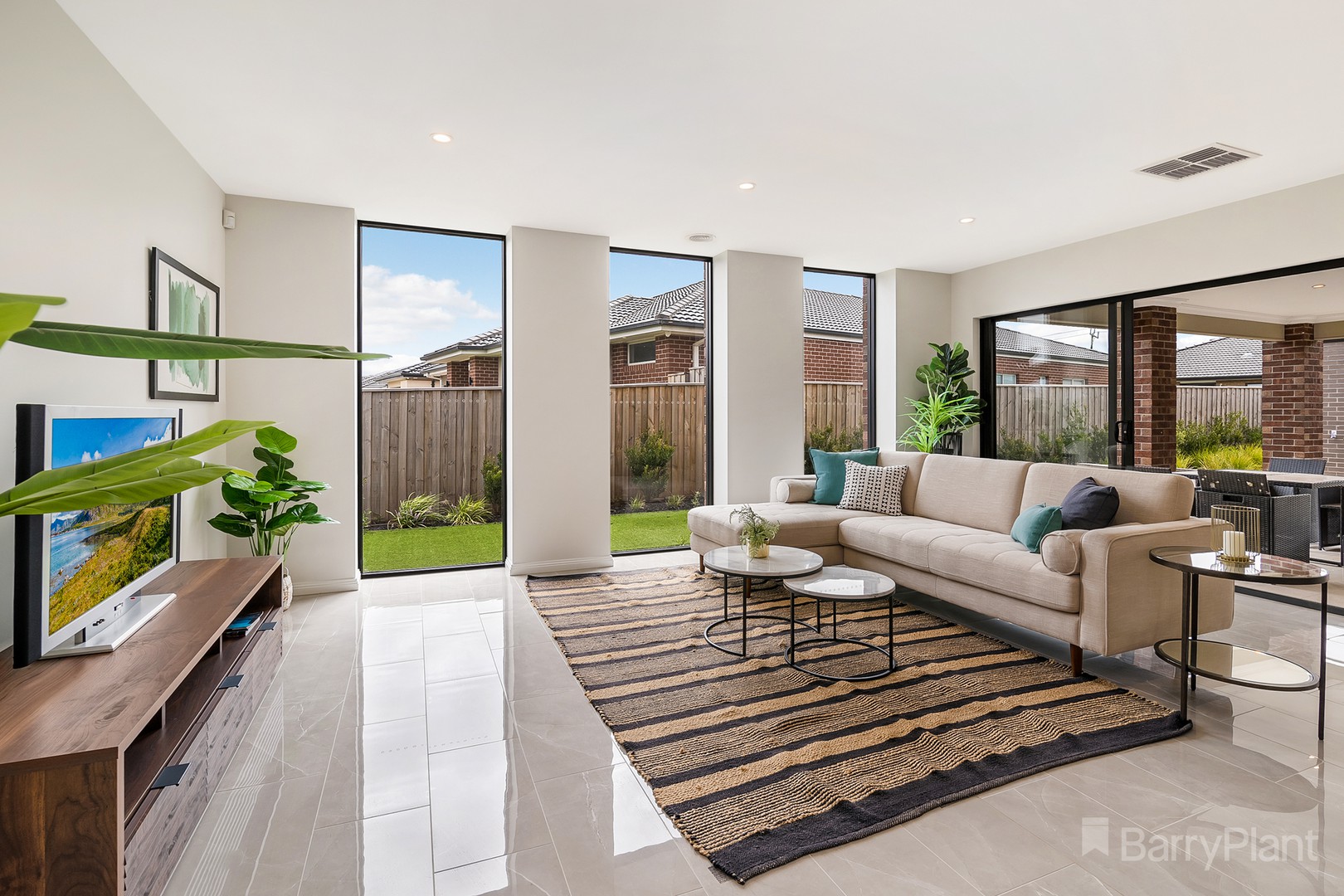 12 Hero Street, Diggers Rest, VIC 3427 - Thumbnail 2 - 22/02/2022