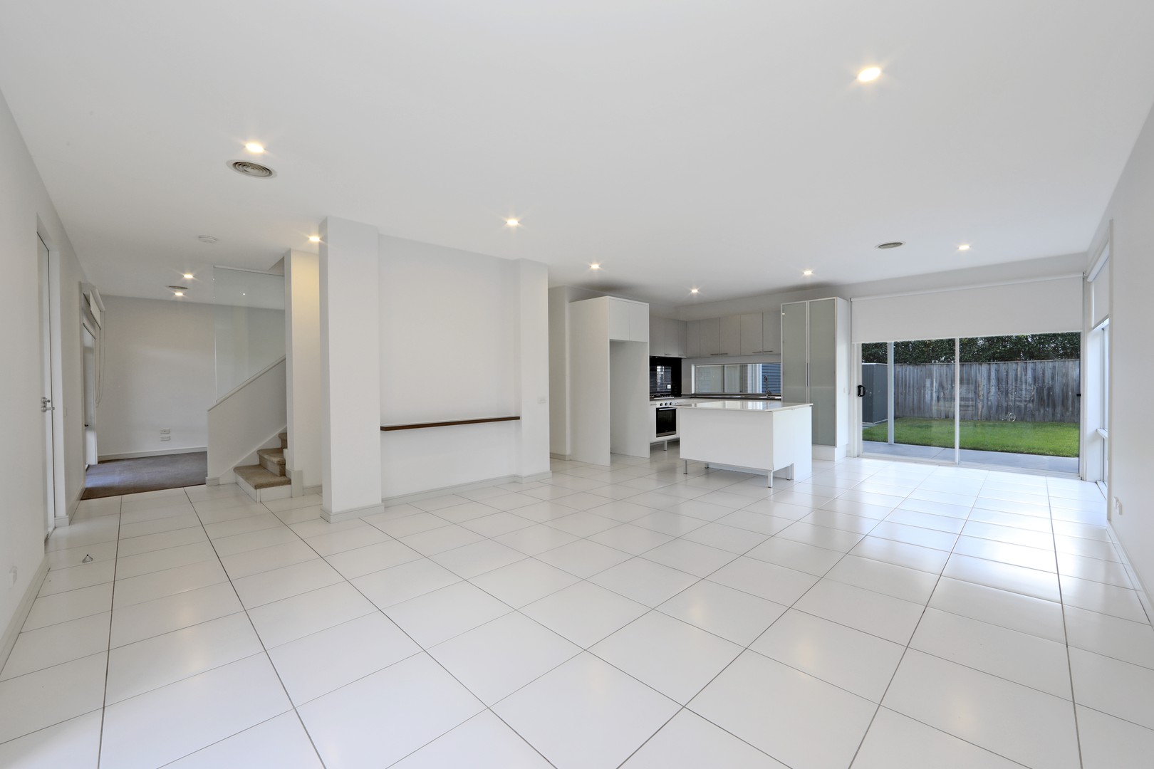 12 Heytesbury Place, Mulgrave, VIC 3170, Mulgrave - Thumbnail 2