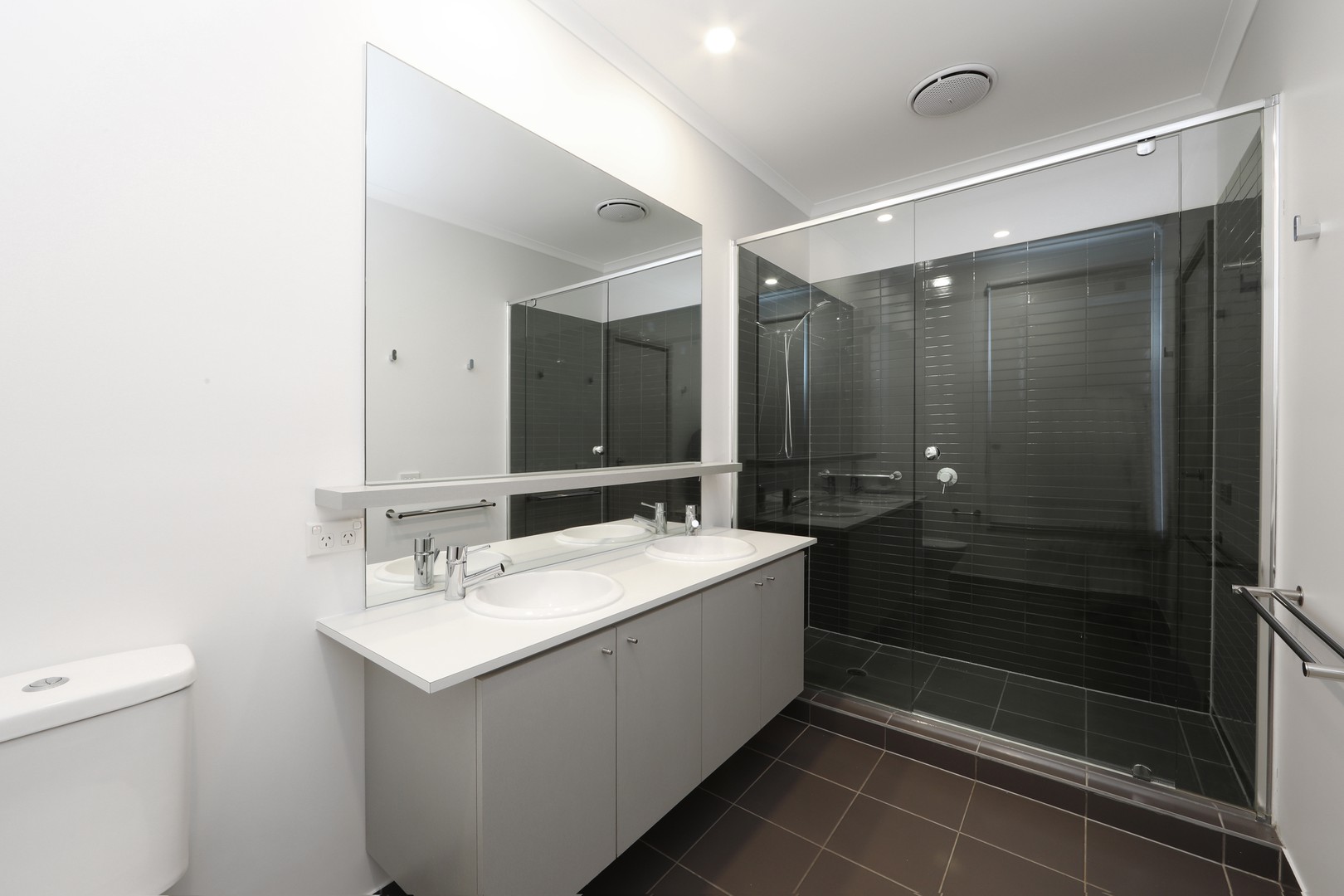 12 Heytesbury Place, Mulgrave, VIC 3170, Mulgrave - Thumbnail 5