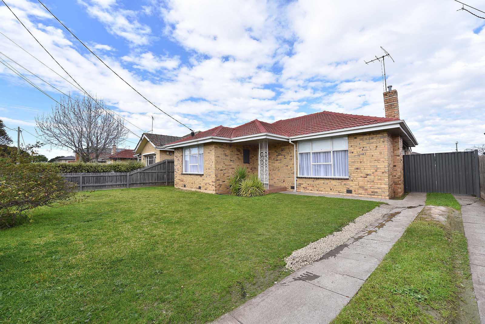 12 Highlawn Avenue, Airport West, VIC 3042, Airport West - Thumbnail 6
