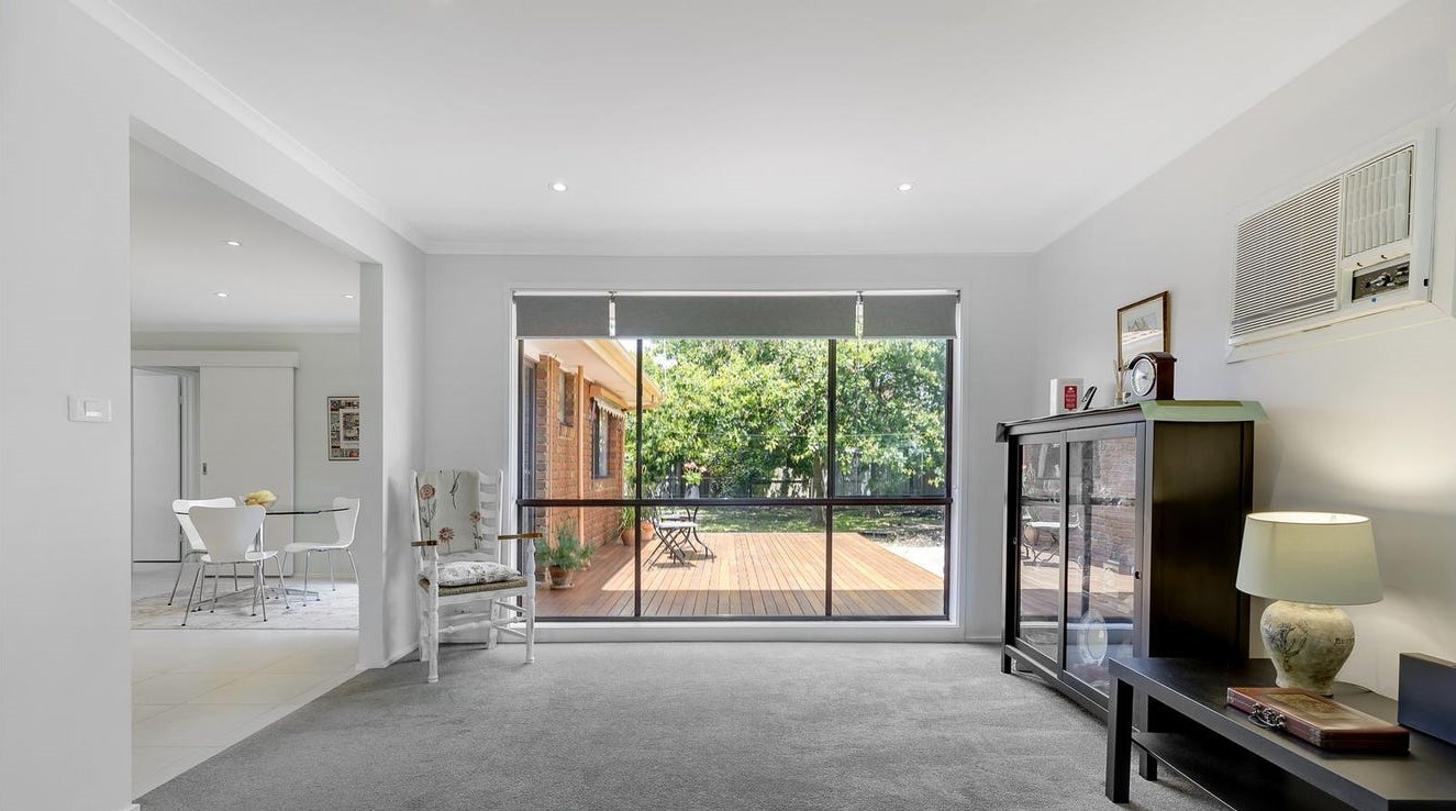 12 Hinkler Drive, Mill Park, VIC 3082, Mill Park - Thumbnail 4