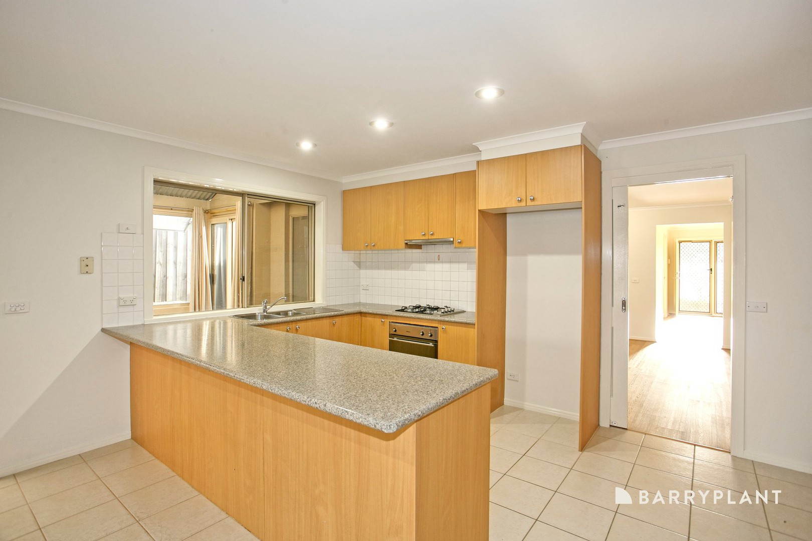 12 Hollington Way, Berwick, VIC 3806 - Thumbnail 2 - 15/10/2026