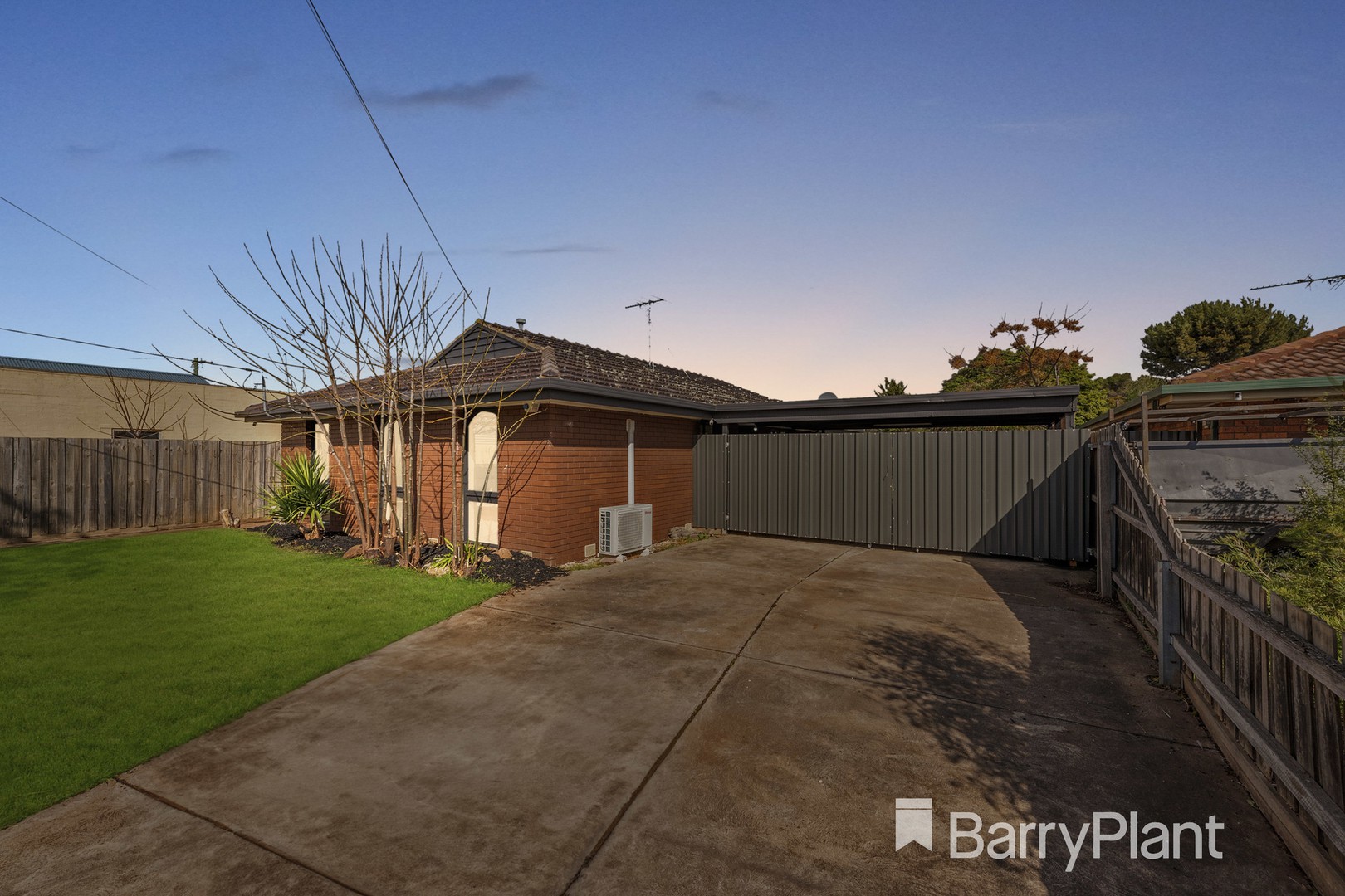12 Irving Road, Melton, VIC 3337, Melton - Thumbnail 3