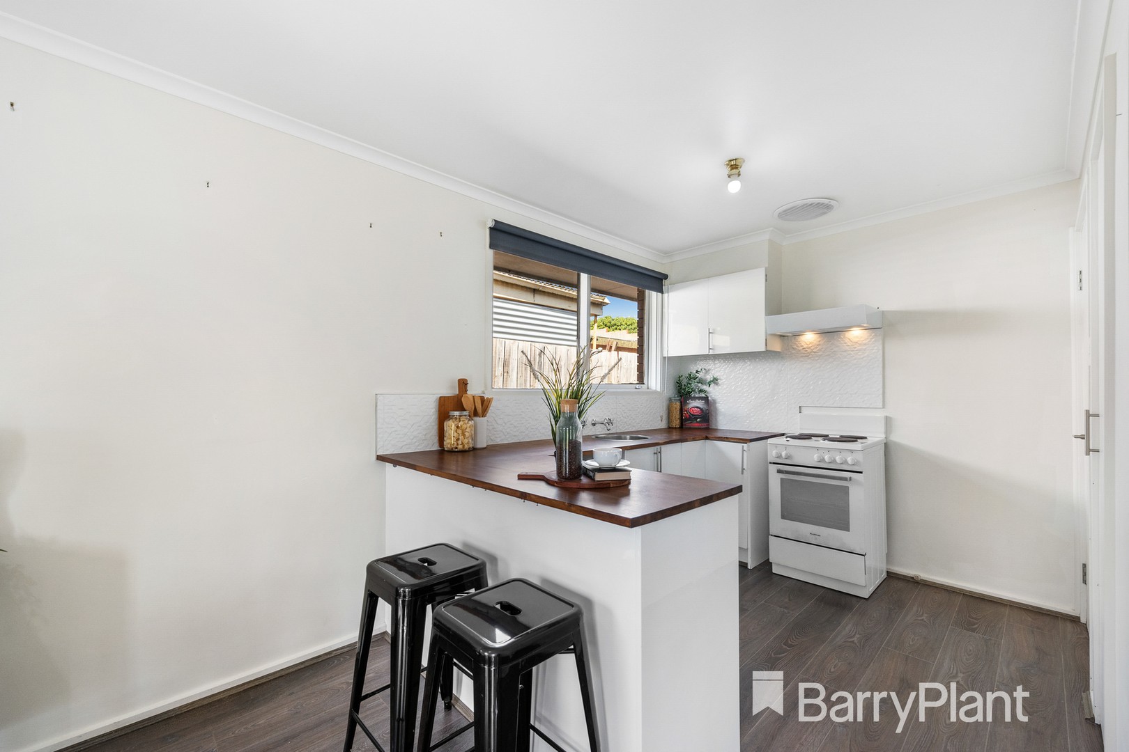 12 Irving Road, Melton, VIC 3337, Melton - Thumbnail 7