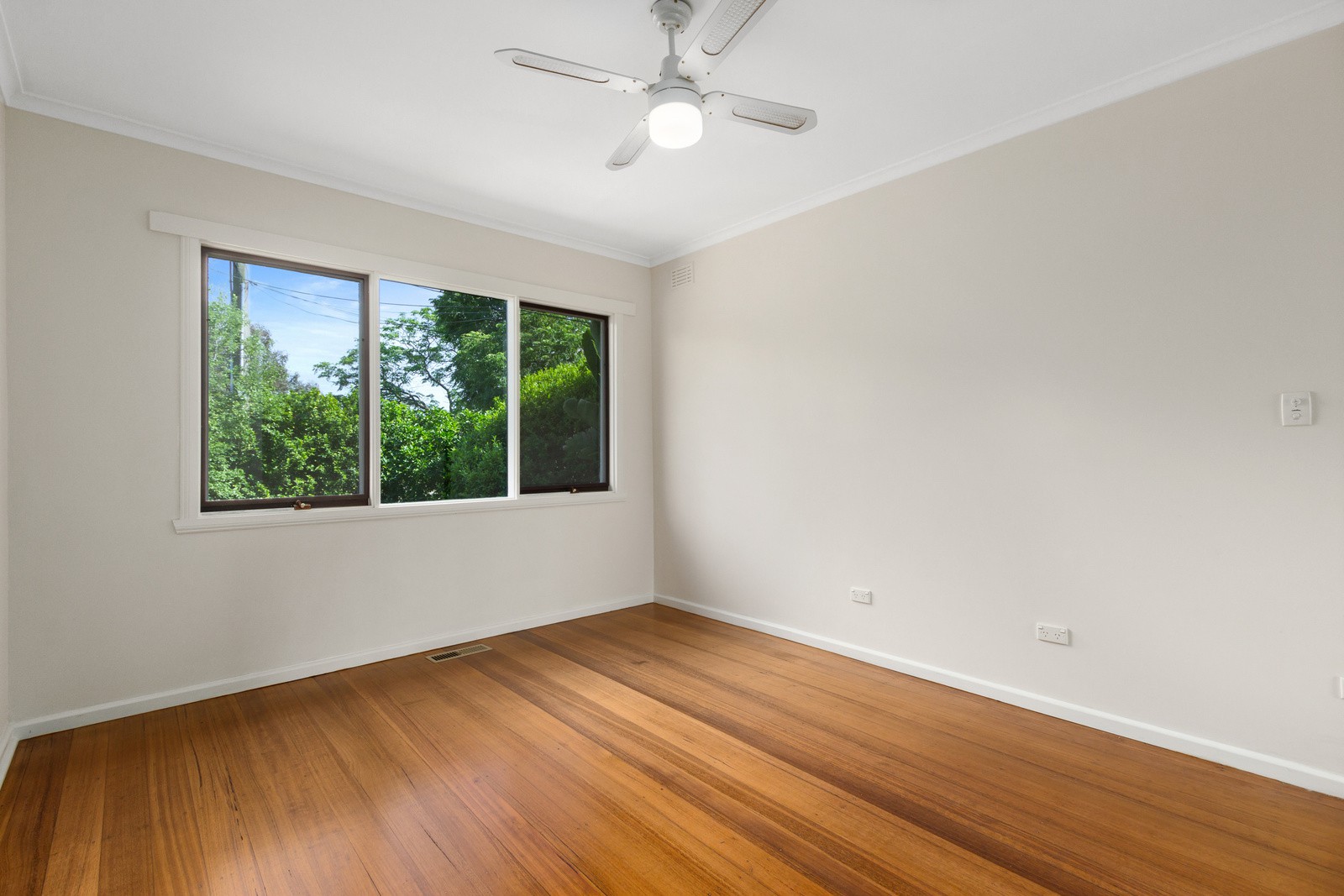 12 Johnson Drive, Ferntree Gully, VIC 3156, Ferntree Gully - Thumbnail 5