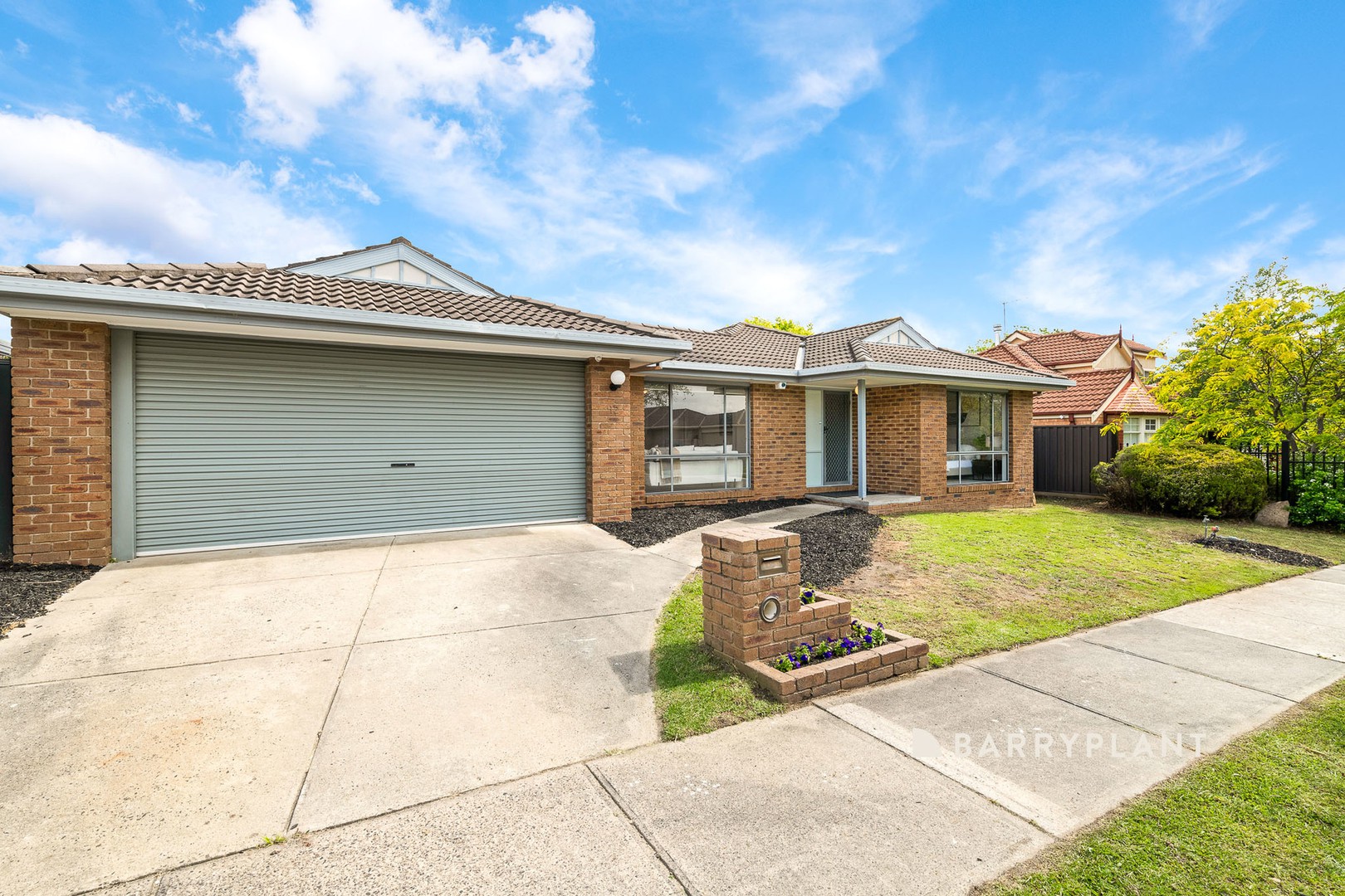 12 Jolimont Place, Narre Warren, VIC 3805 - Thumbnail 2 - 12/11/2025