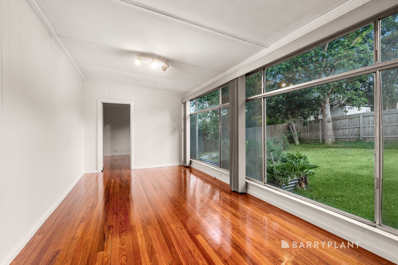 12 Jones Crescent, Rosanna, VIC 3084, Rosanna - Thumbnail 8