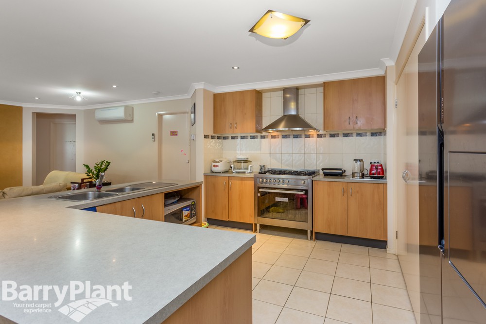 12 Juniper Avenue, Point Cook, VIC 3030, Point Cook - Thumbnail 8