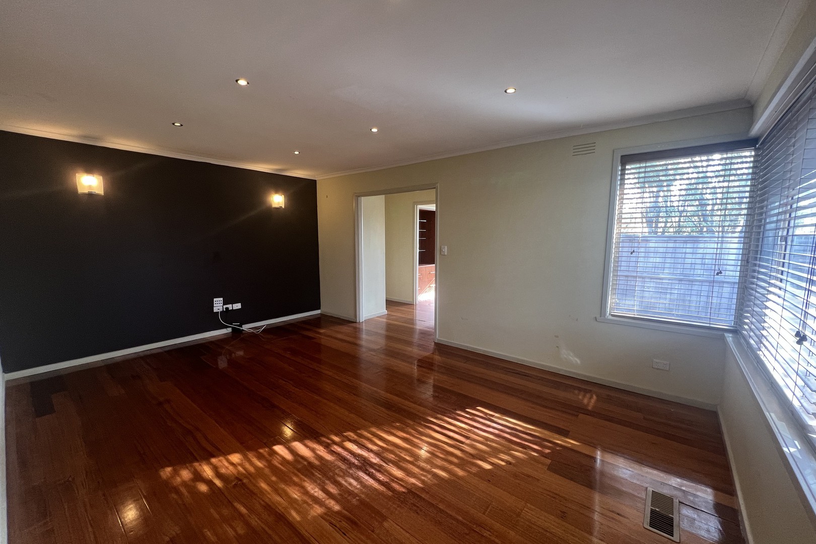 12 Kerrison Avenue, St Albans, VIC 3021, St Albans - Thumbnail 3