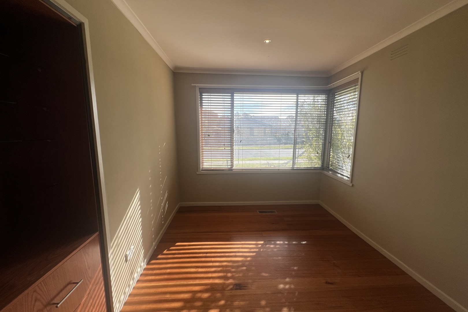 12 Kerrison Avenue, St Albans, VIC 3021, St Albans - Thumbnail 4
