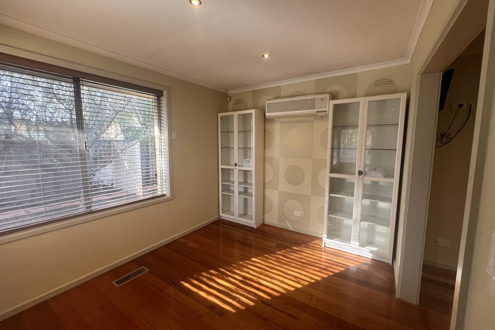 12 Kerrison Avenue, St Albans, VIC 3021, St Albans - Thumbnail 5