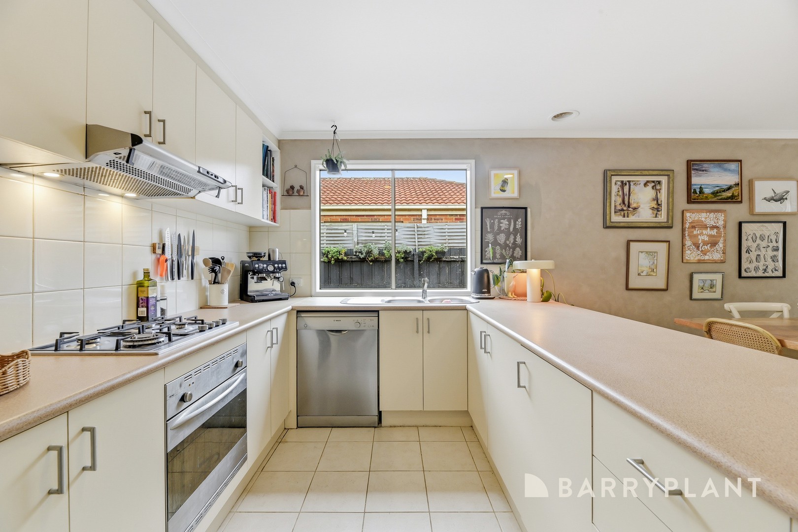 12 Kimbarra Drive, Berwick, VIC 3806, Berwick - Thumbnail 8