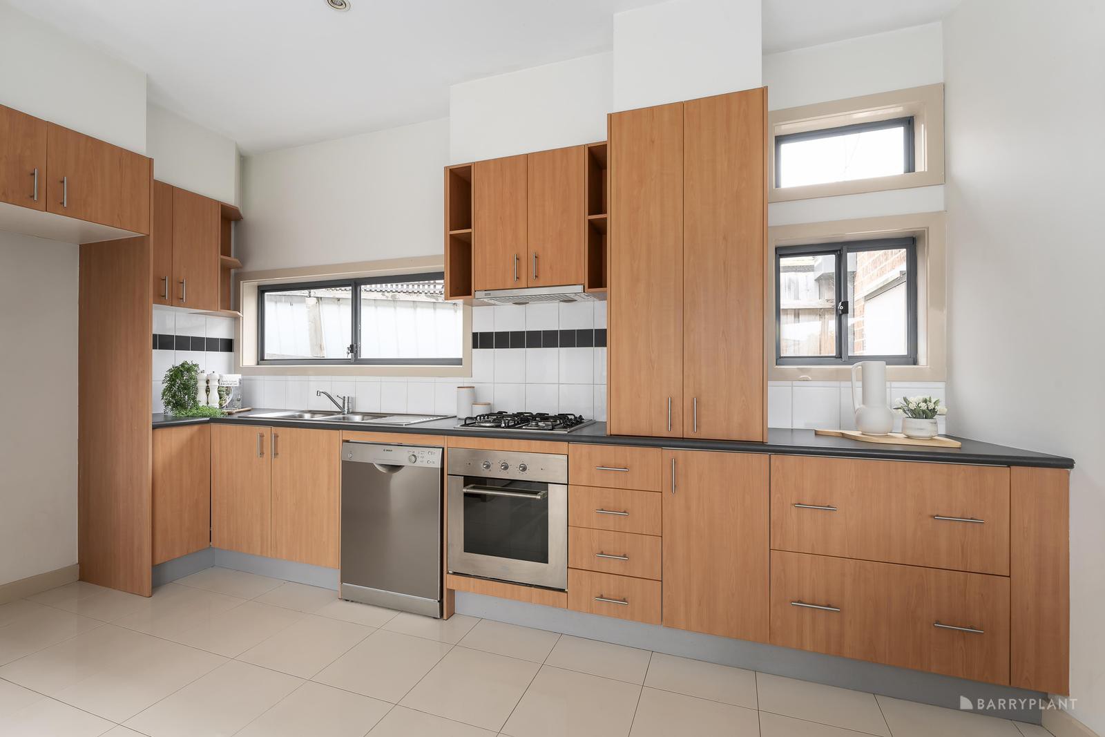 12 King Street, Bulleen, VIC 3105, Bulleen - Thumbnail 3