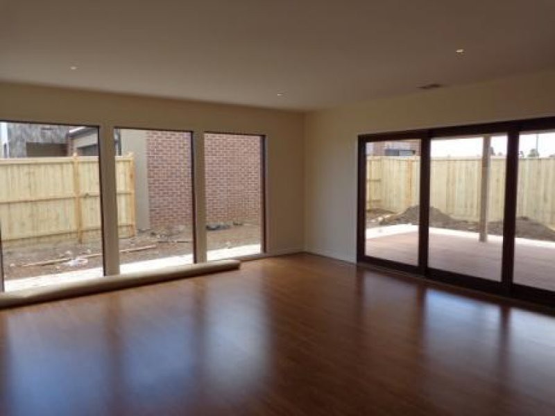 12 Kingsbridge Boulevard, Williams Landing, VIC 3027, Williams Landing - Thumbnail 4
