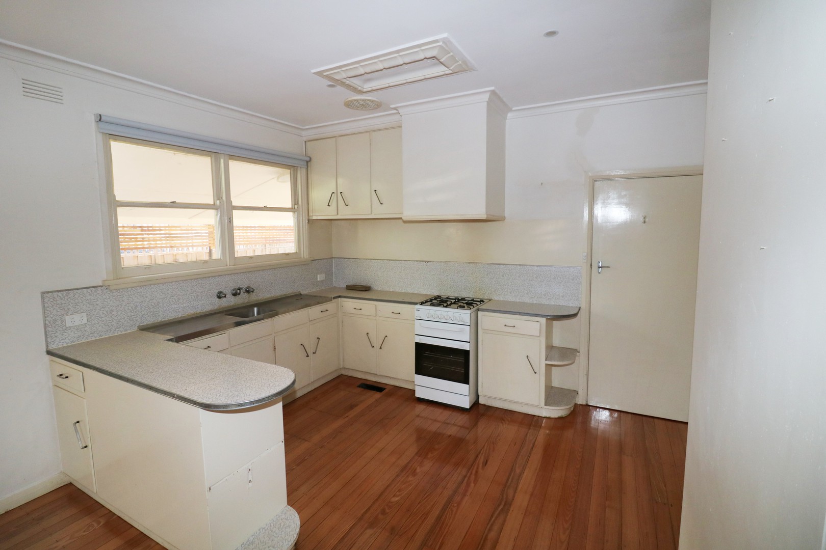 12 Kinlock Street, Bell Post Hill, VIC 3215, Bell Post Hill - Thumbnail 3