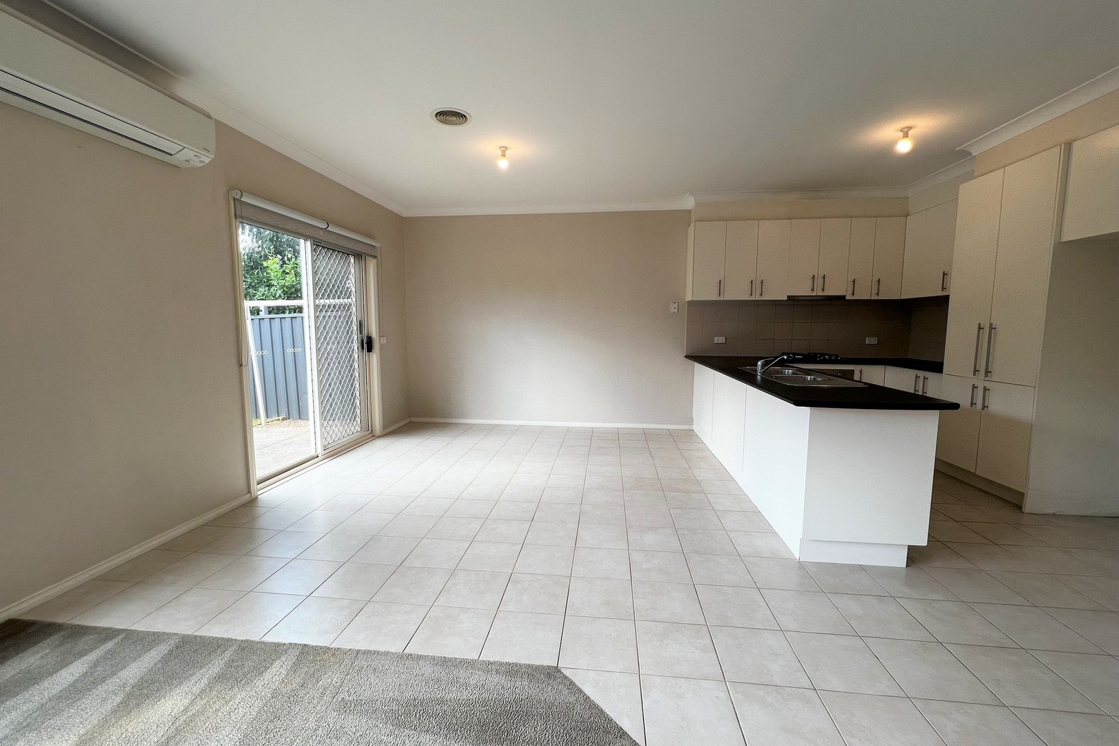 12 Klippel Way, Caroline Springs, VIC 3023, Caroline Springs - Thumbnail 4