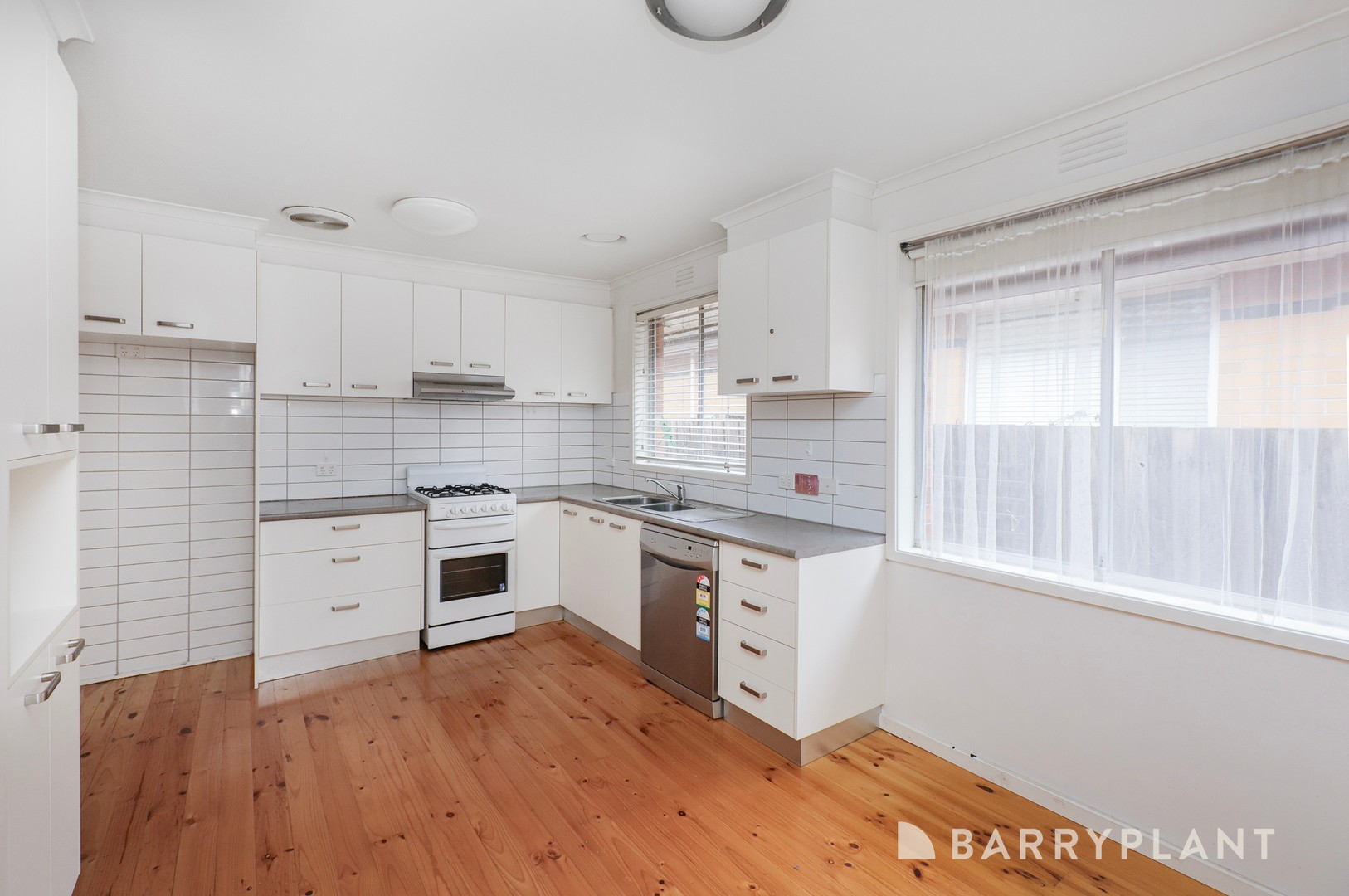 12 Krambruk Street, Sunshine West, VIC 3020, Sunshine West - Thumbnail 2