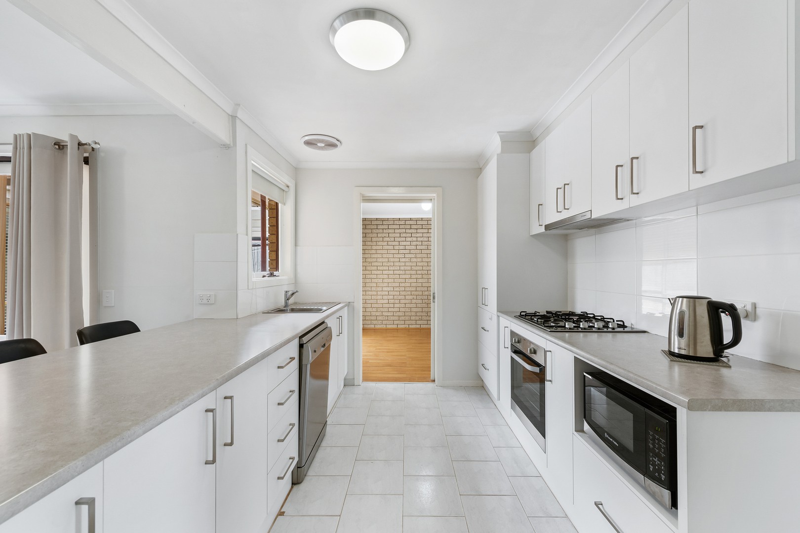 12 Kris Court, Melton West, VIC 3337 - Thumbnail 2 - 28/02/2022