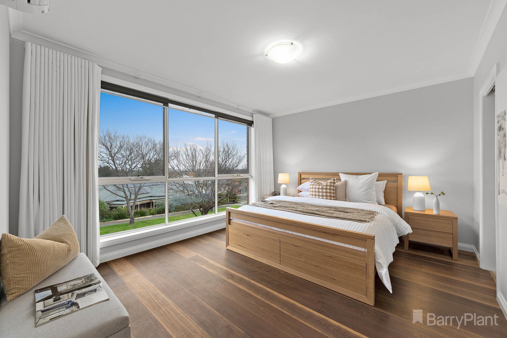 12 Kuranda Crescent, Berwick, VIC 3806 - Thumbnail 2 - 02/08/2023