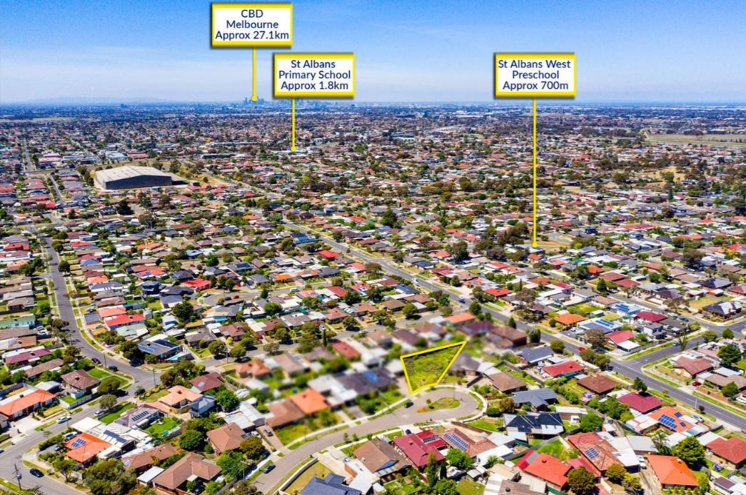12 Lambolle Court, St Albans, VIC 3021 - Thumbnail 2 - 22/04/2025