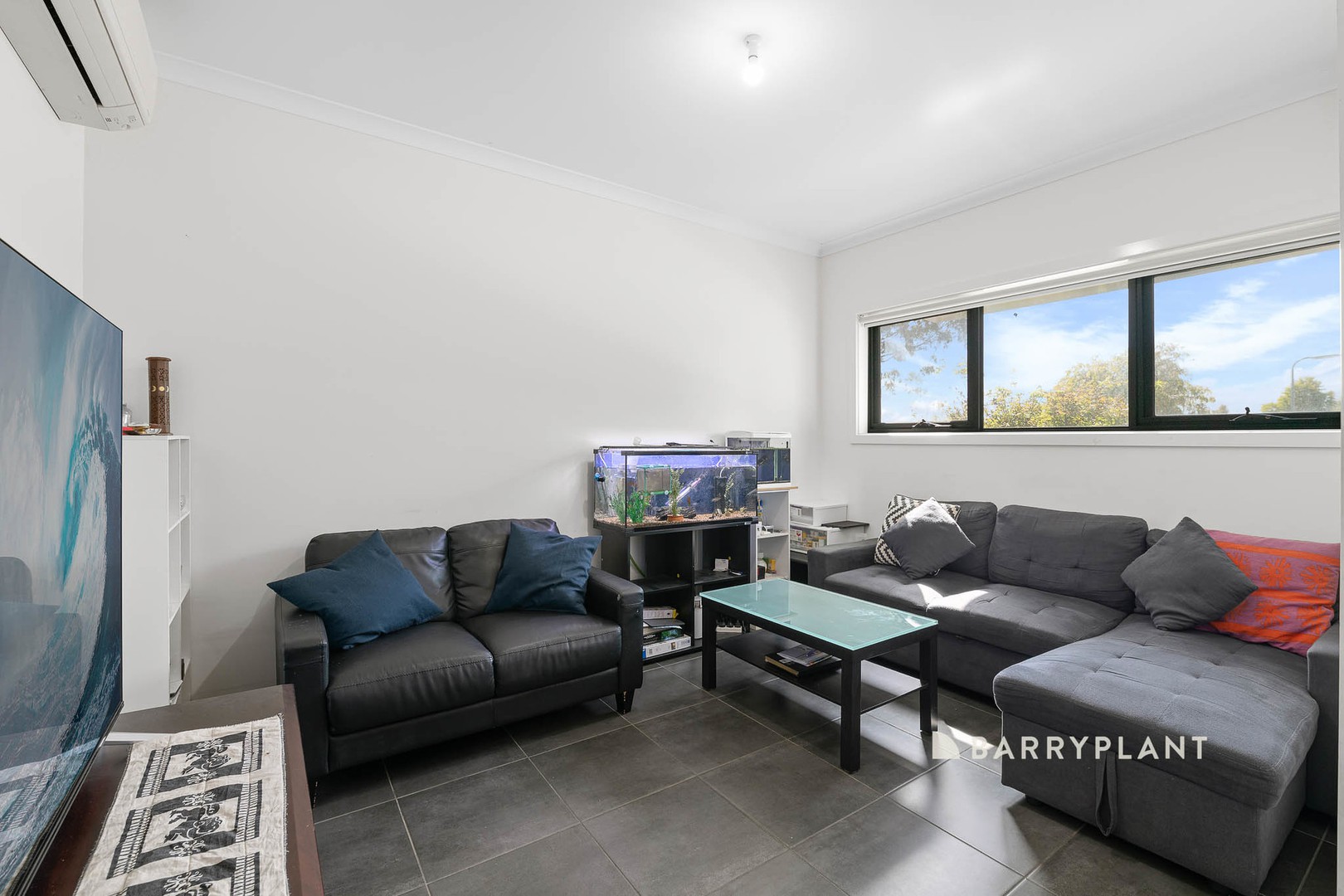 12 Langley Way, Pakenham, VIC 3810, Pakenham - Thumbnail 2