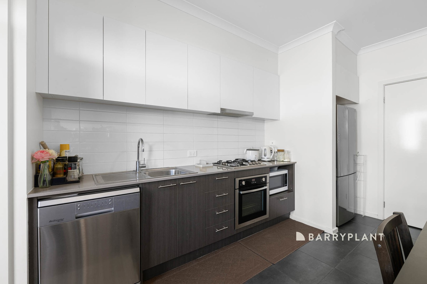 12 Langley Way, Pakenham, VIC 3810, Pakenham - Thumbnail 4