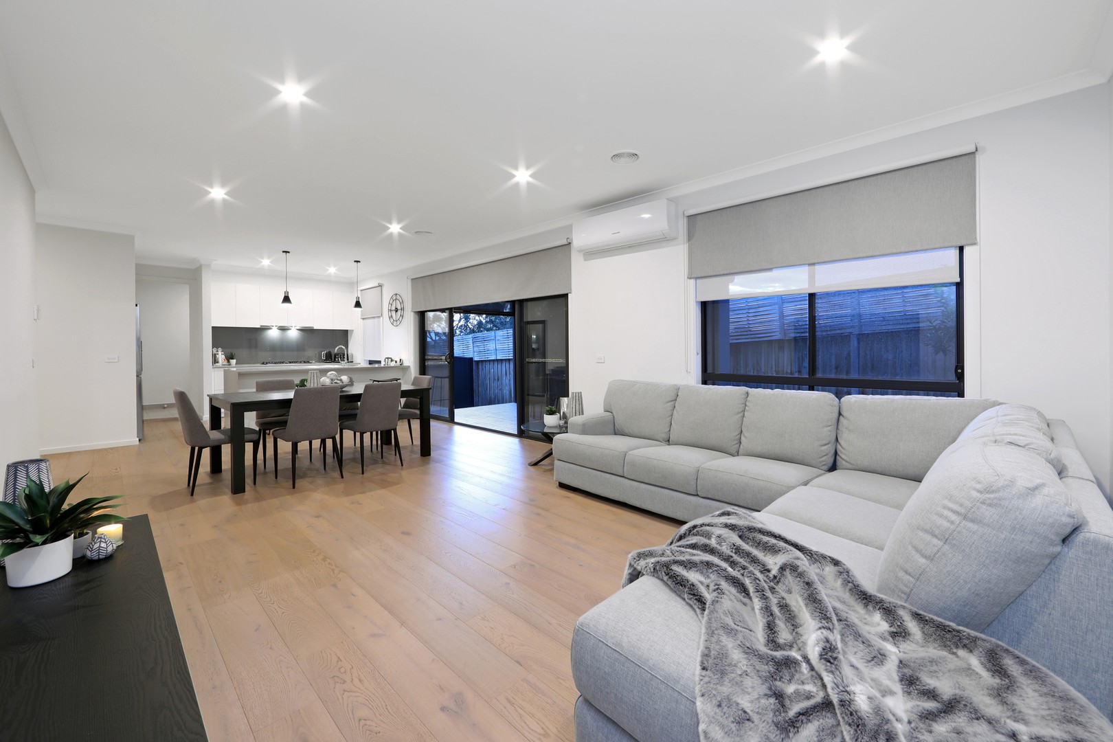 12 Laurina Close, Lysterfield, VIC 3156, Lysterfield - Thumbnail 2