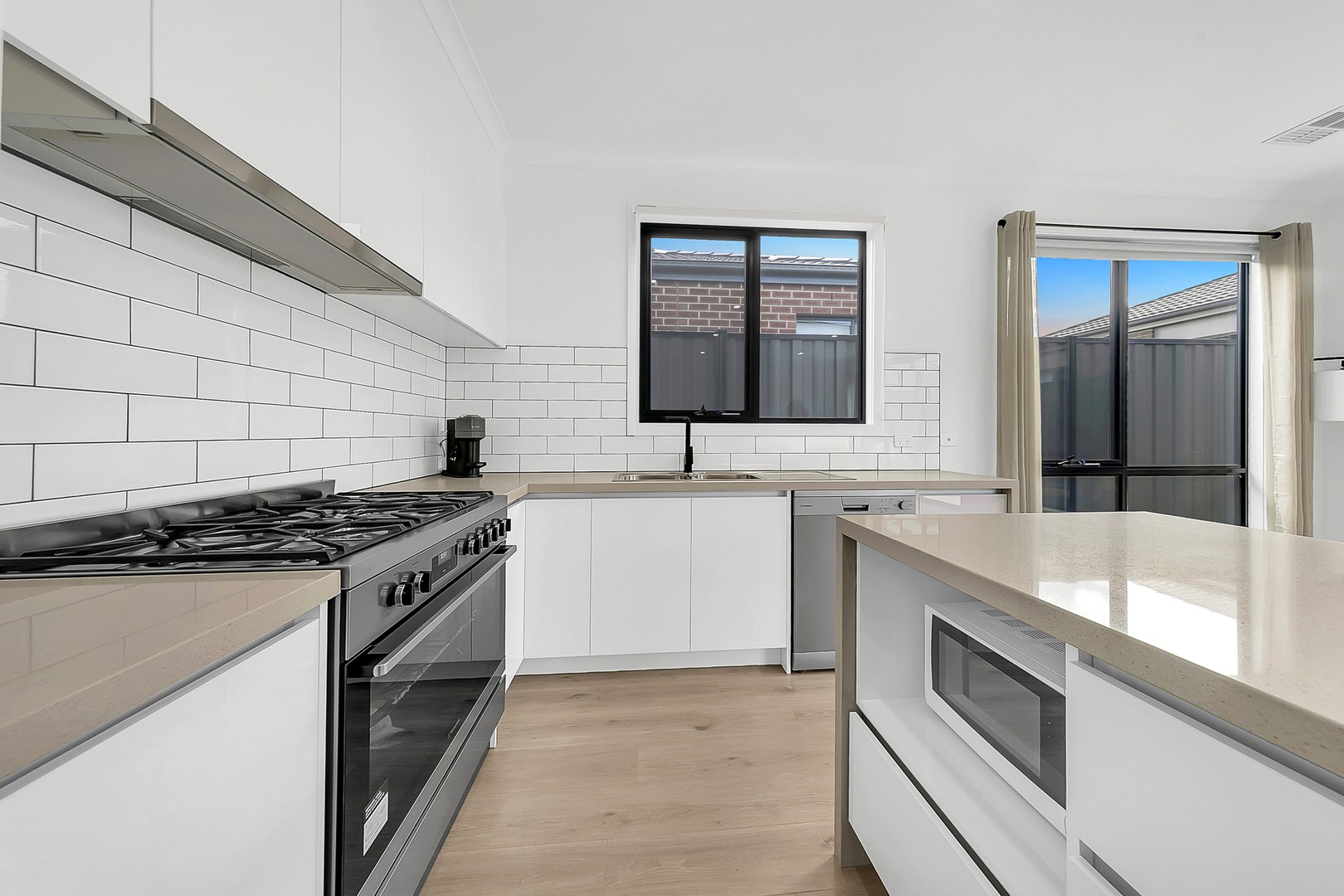12 Laurina Street, Kalkallo, VIC 3064, Kalkallo - Thumbnail 3