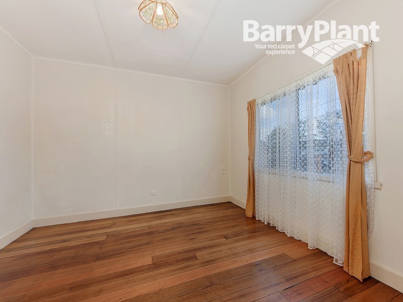 12 Lester Avenue, St Albans, VIC 3021, St Albans - Thumbnail 5