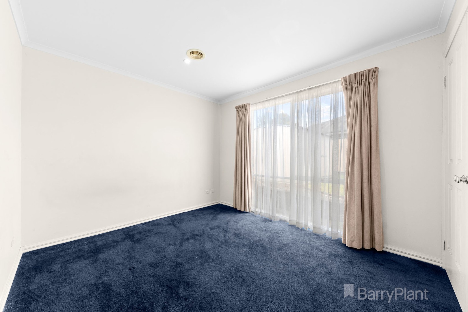 12 Lindenow Court, Cranbourne North, VIC 3977, Cranbourne North - Thumbnail 6