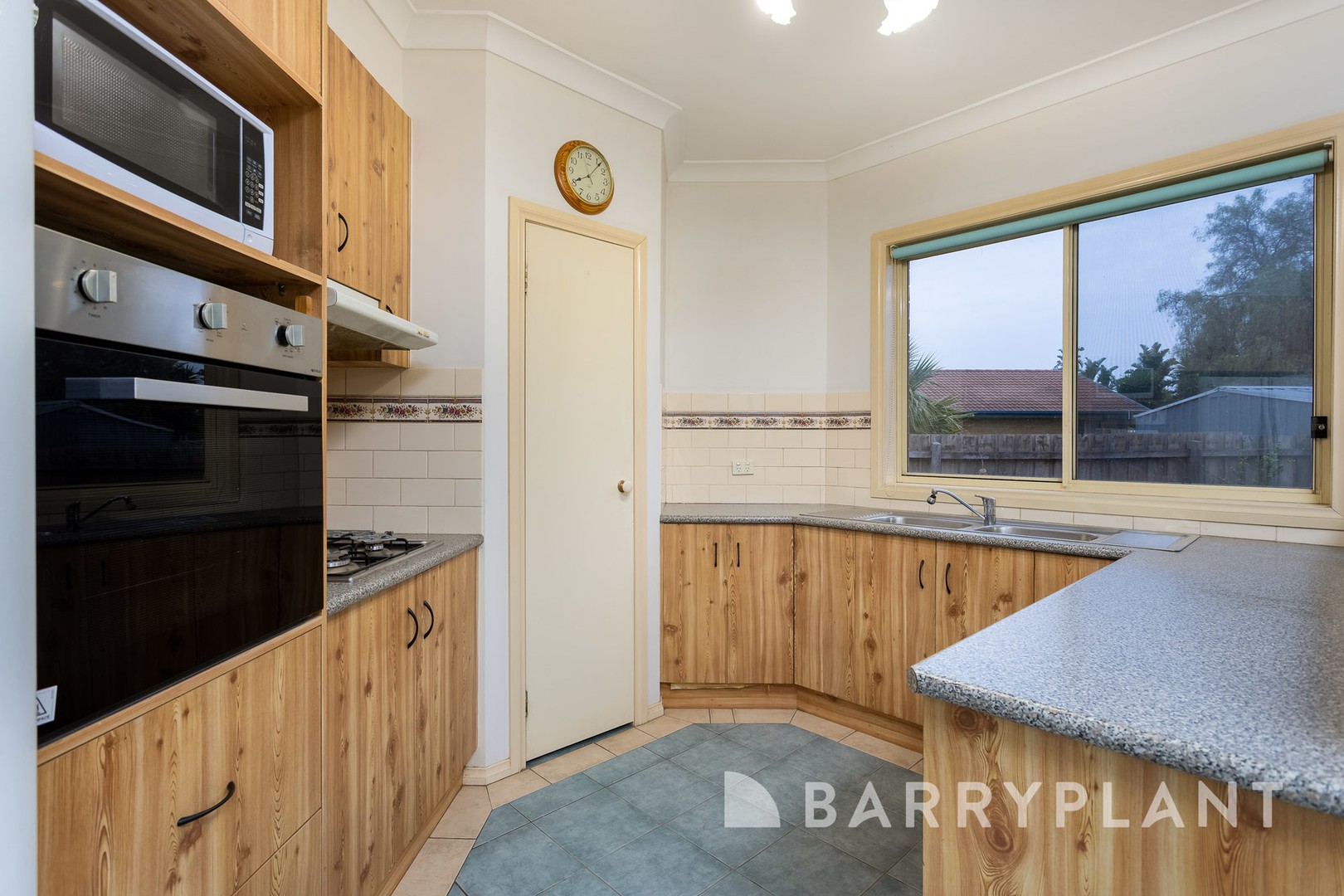 12 Locan Court, Altona Meadows, VIC 3028, Altona Meadows - Thumbnail 3