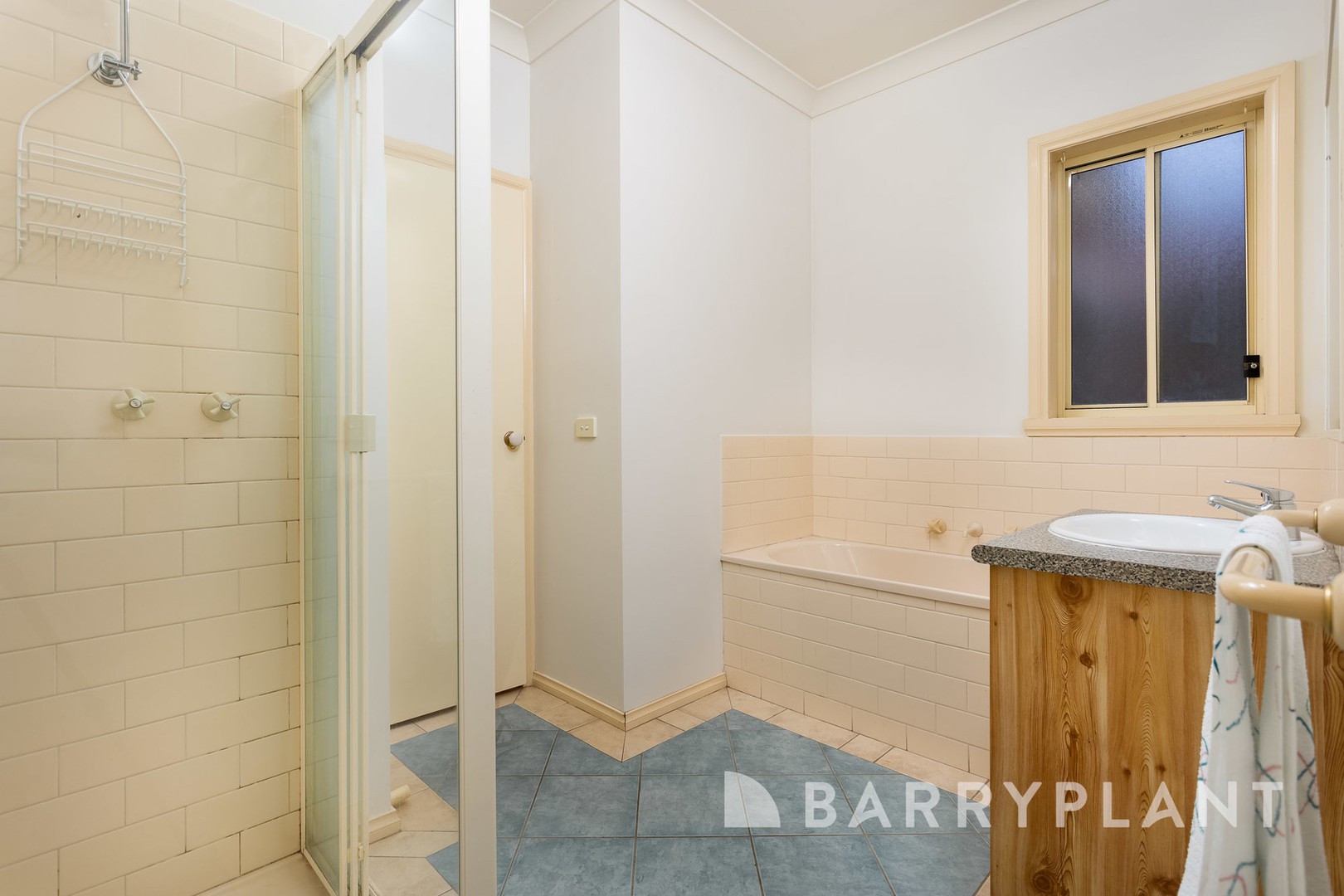 12 Locan Court, Altona Meadows, VIC 3028, Altona Meadows - Thumbnail 8