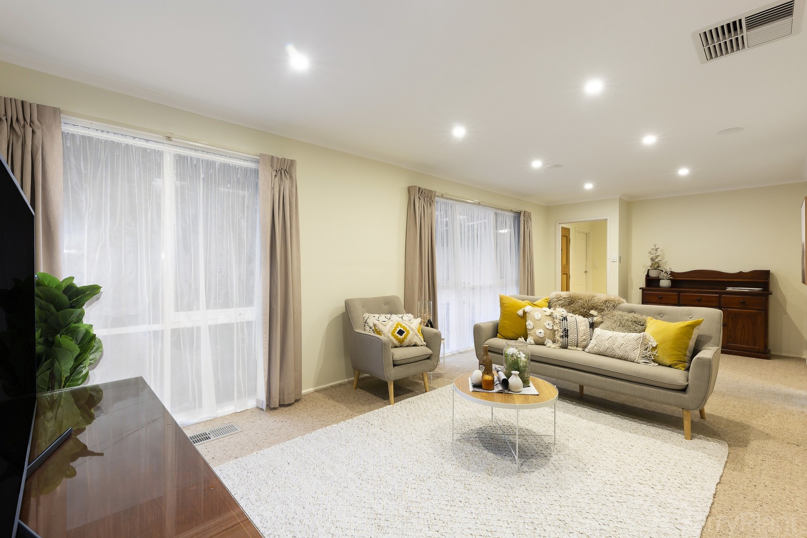 12 Long View Road, Croydon South, VIC 3136, Croydon South - Thumbnail 3