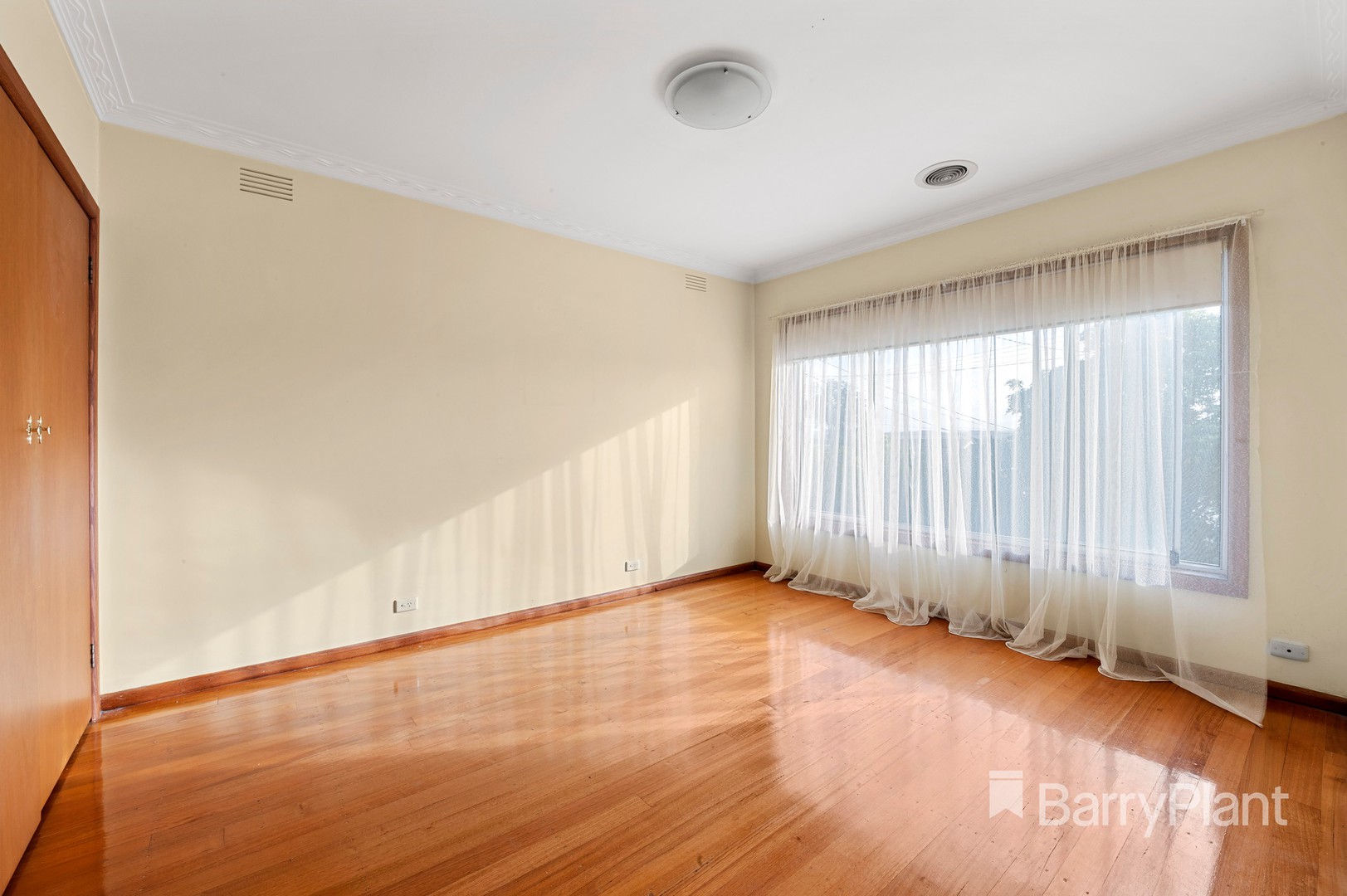 12 Lonsdale Street, Bulleen, VIC 3105, Bulleen - Thumbnail 5