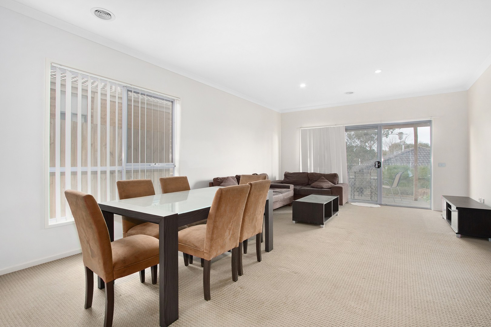 12 Luca Place, Pakenham, VIC 3810, Pakenham - Thumbnail 4