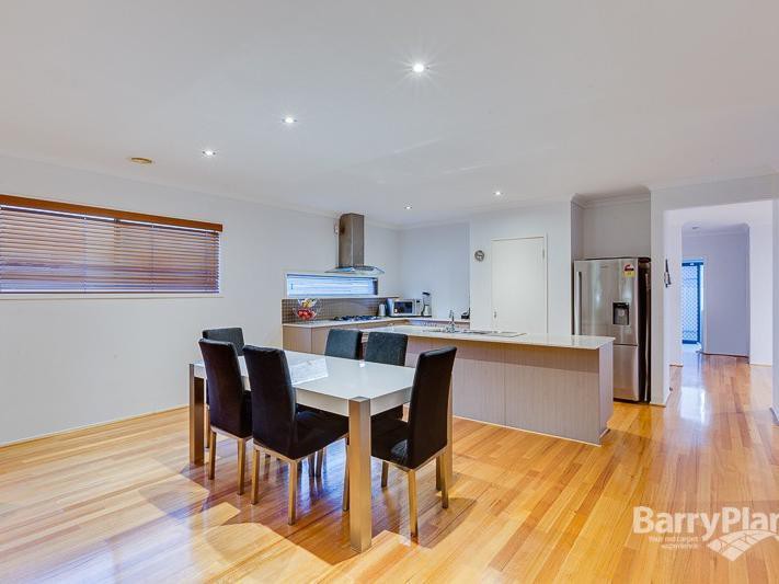 12 Lucas Terrace, Taylors Hill, VIC 3037, Taylors Hill - Thumbnail 2
