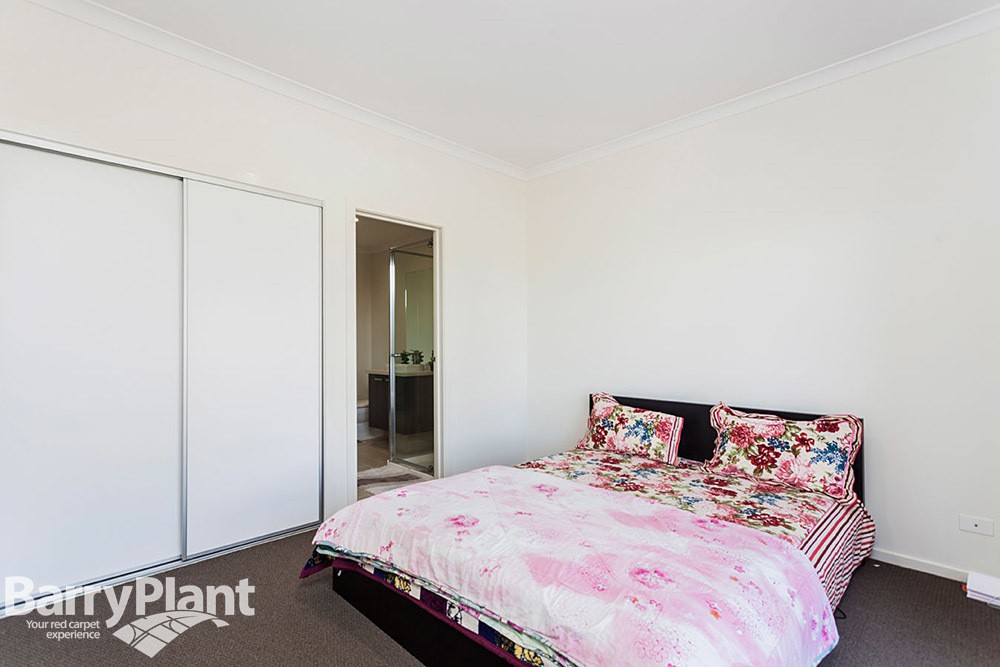 12 Luna Way, Point Cook, VIC 3030, Point Cook - Thumbnail 4