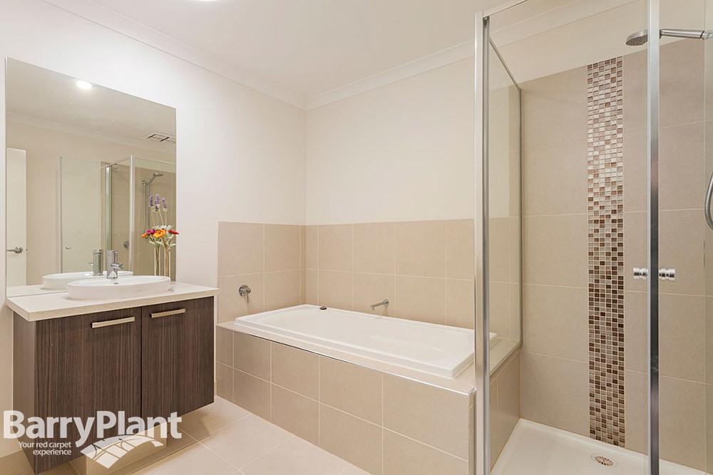 12 Luna Way, Point Cook, VIC 3030, Point Cook - Thumbnail 5