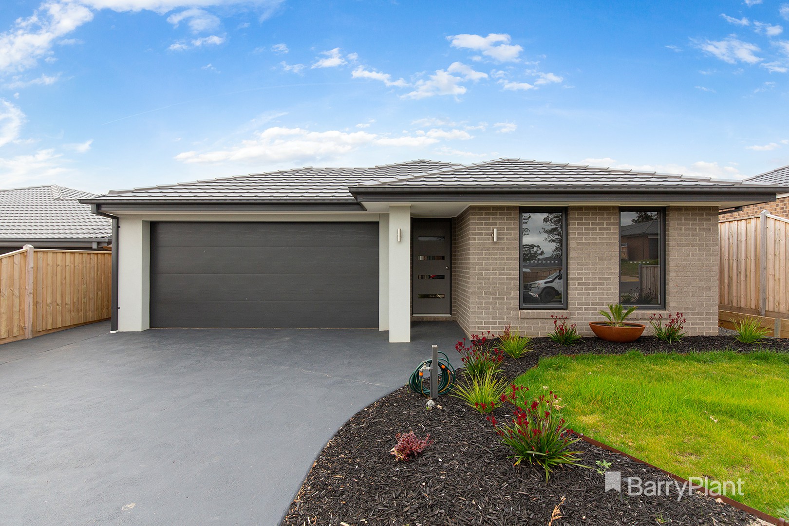 12 Mainstone Street, Drouin, VIC 3818, Drouin - Thumbnail 2