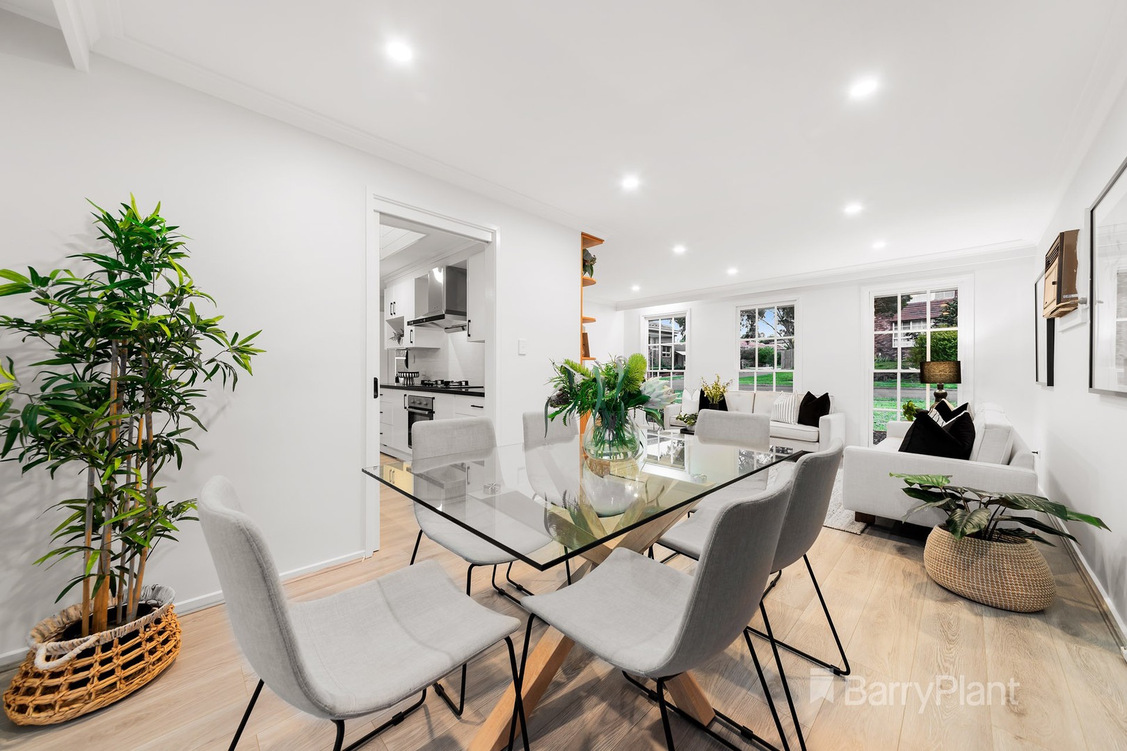 12 Marlesford Avenue, Wantirna, VIC 3152, Wantirna - Thumbnail 4