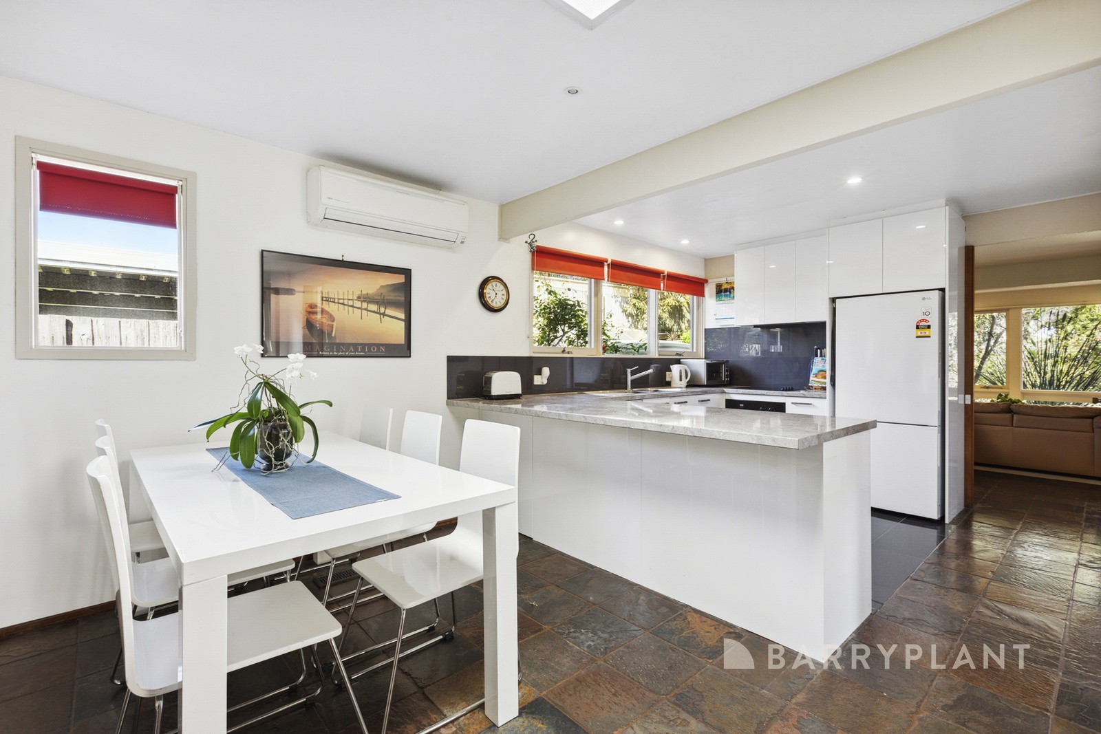 12 Mavista Avenue, Glen Waverley, VIC 3150, Glen Waverley - Thumbnail 4