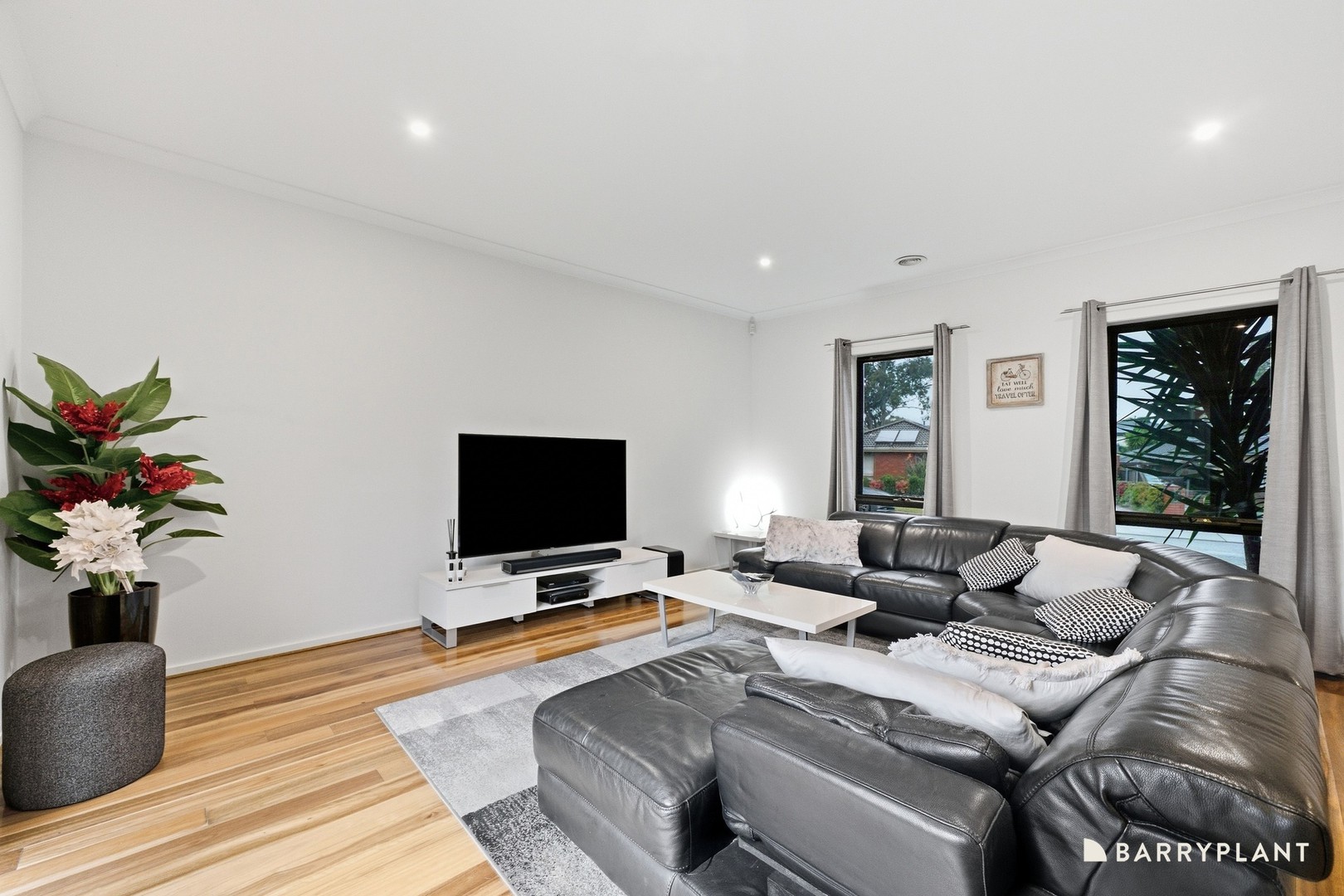 12 Mindara Avenue, Rowville, VIC 3178 - Thumbnail 2 - 07/10/2026