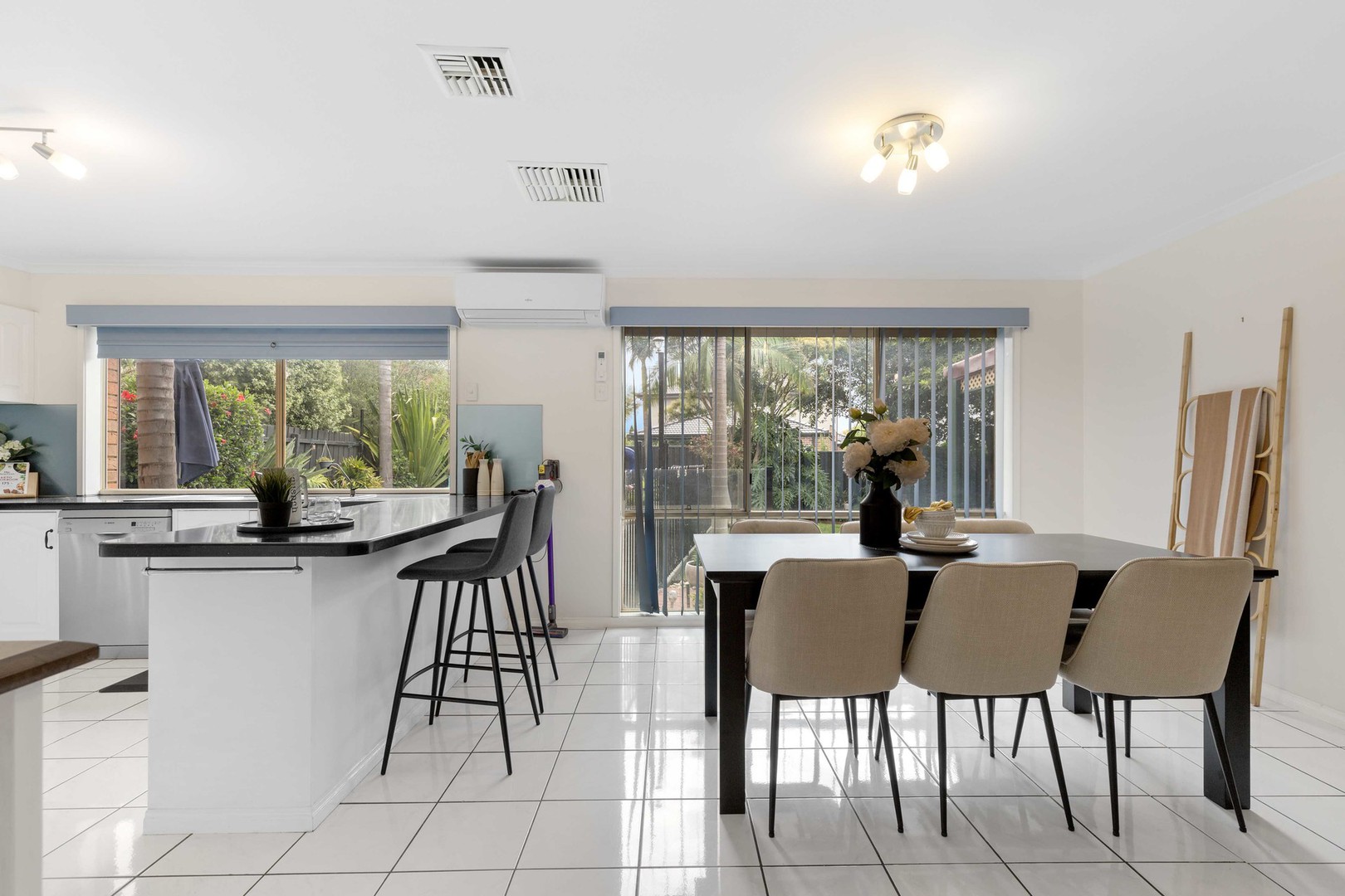 12 Mitchell Court, Taylors Lakes, VIC 3038, Taylors Lakes - Thumbnail 3