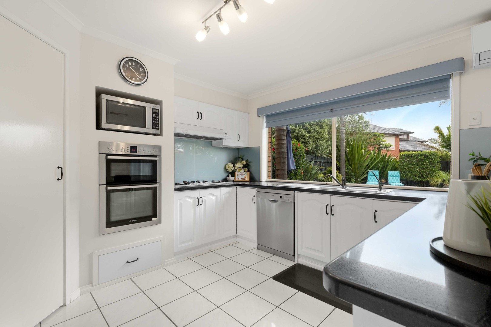 12 Mitchell Court, Taylors Lakes, VIC 3038, Taylors Lakes - Thumbnail 4