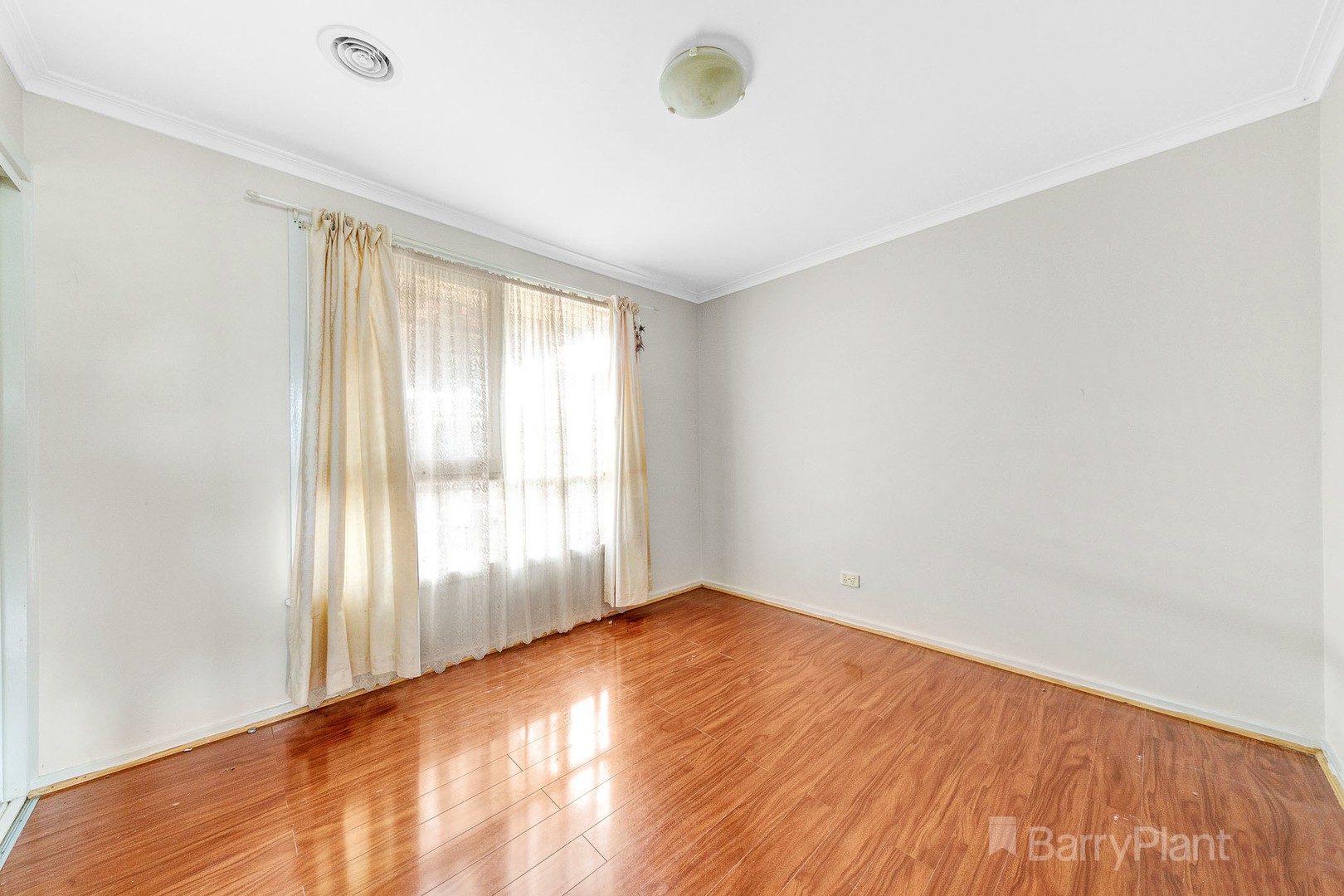 12 Monash Way, Cranbourne North, VIC 3977 - Thumbnail 2 - 27/09/2022